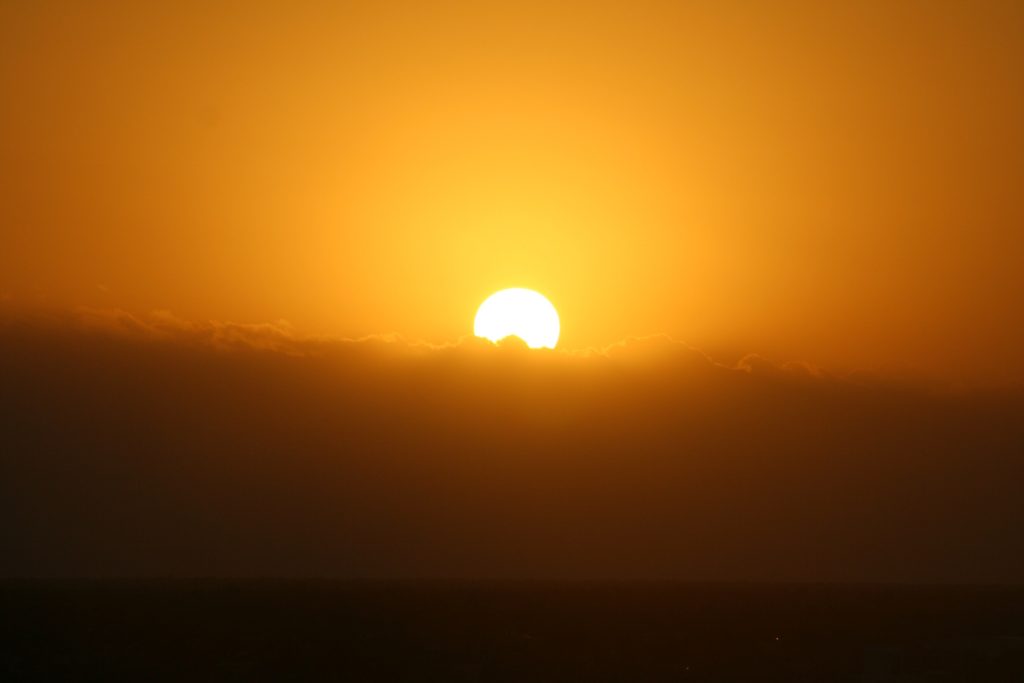 Sun 